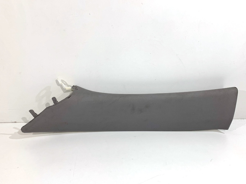 [STARK-874947] Moldura pilar izquierdo Alfa Romeo Stelvio (949_)