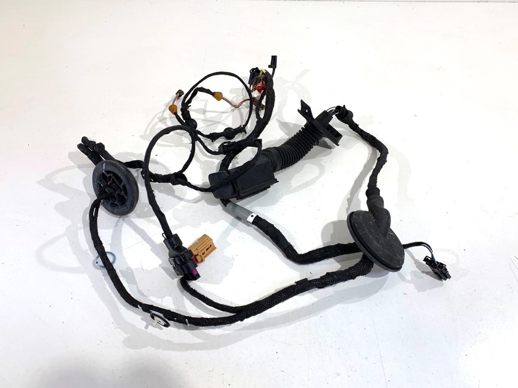 [STARK-875933] Instalación eléctrica de puerta trasera derecha Audi A4 B9