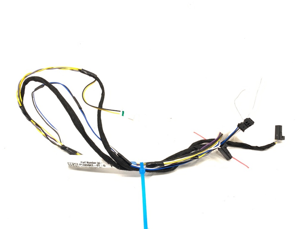 [STARK-879438] Instalación eléctrica de portón trasero TESLA MODEL Y (5YJY)