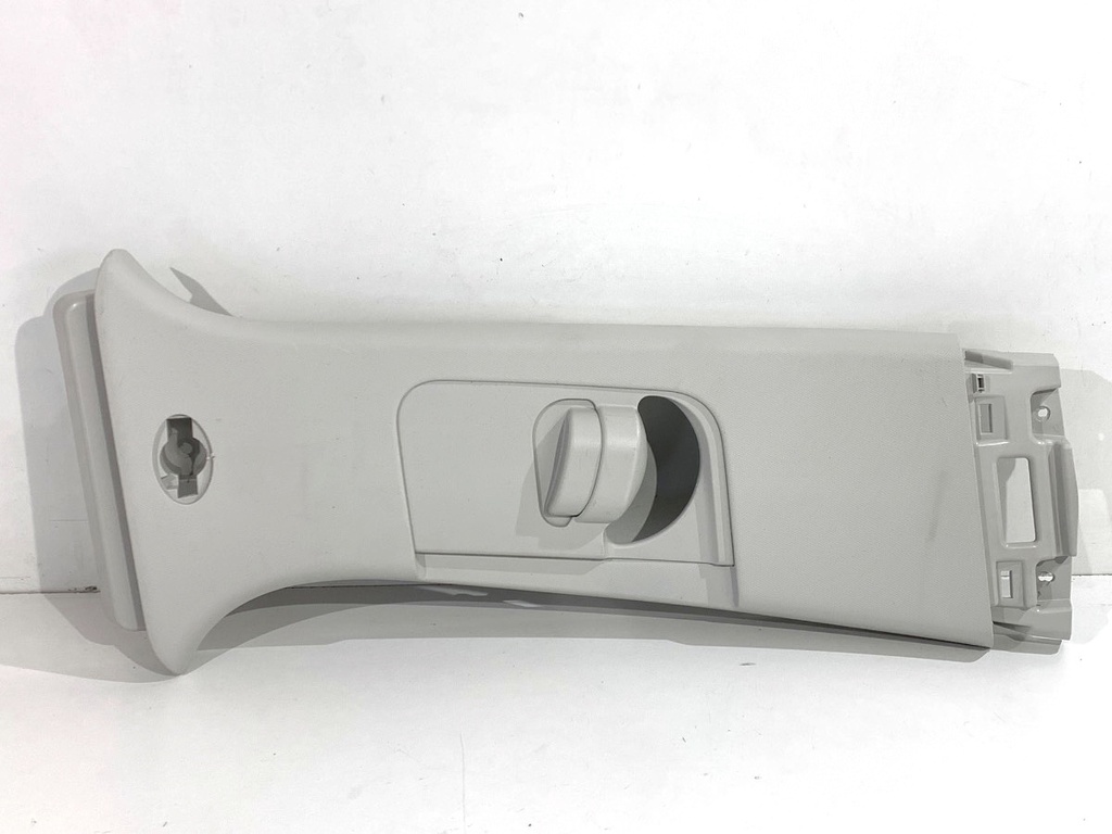 [STARK-884561] Moldura de pilar derecho BAIC X75