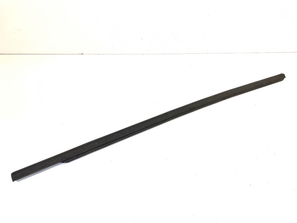 [STARK-884777] Junquillo de puerta delantero izquierdo SKODA SCALA (NW1)