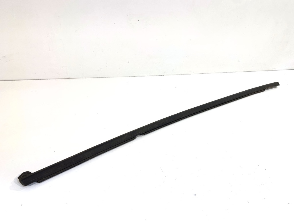 [STARK-884778] Junquillo de puerta trasero izquierdo SKODA SCALA (NW1)