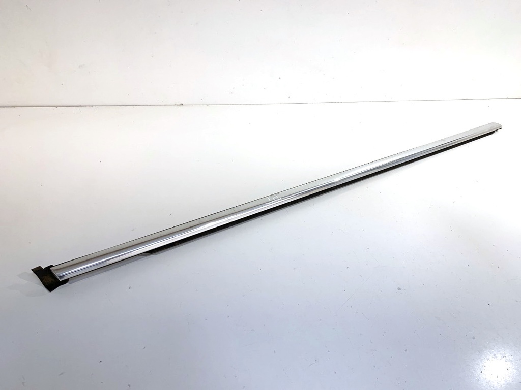 [STARK-888674] Moldura vierteaguas puerta trasera derecha PEUGEOT 508 I