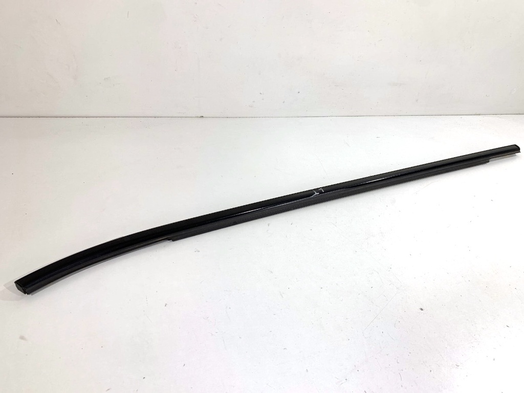 [STARK-890820] Moldura vierteaguas trasera izquierda KIA EV6 (CV)