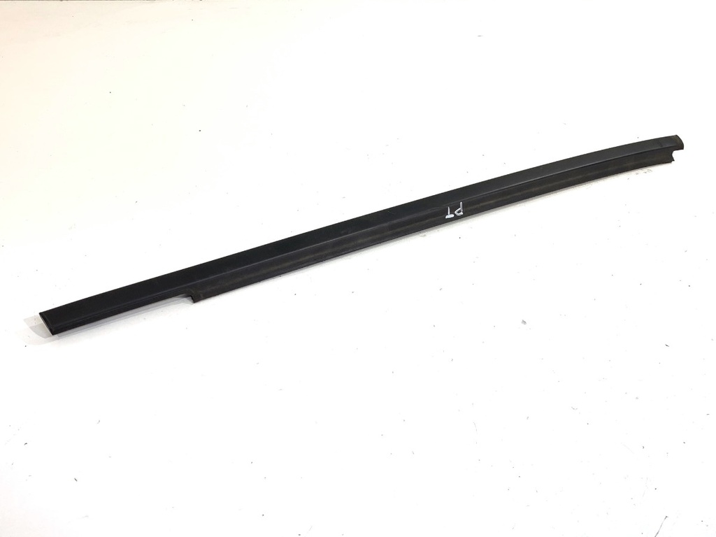 [STARK-891337] Moldura de puerta trasera derecha Nissan Juke (F15)