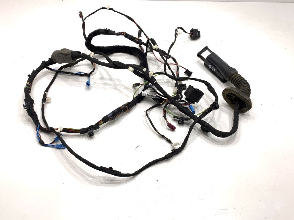 [STARK-896406] Instalación eléctrica puerta delantera derecha BMW Serie 5 Touring (G31)