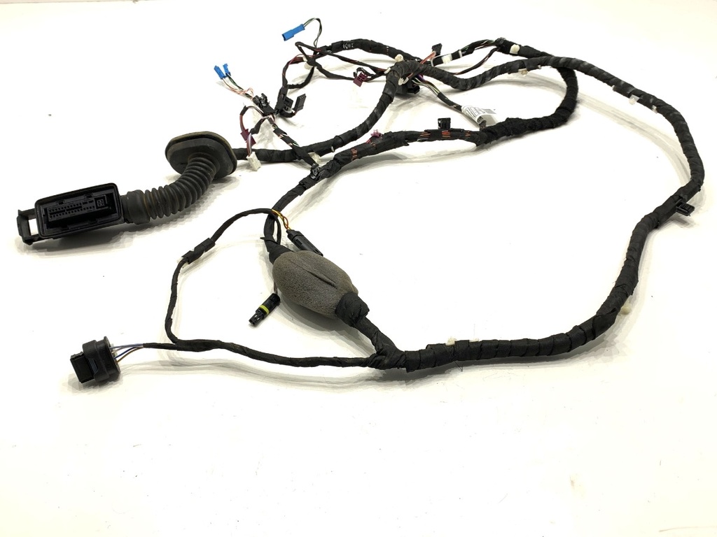 [STARK-896407] Instalación eléctrica puerta trasera derecha BMW Serie 5 Touring (G31)