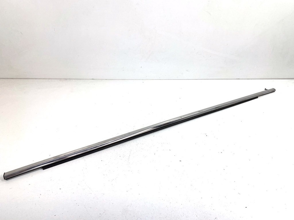 [STARK-898462] Junquillo de puerta delantero izquierdo LEXUS RX (_L1_)