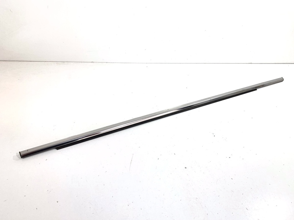 [STARK-898463] Junquillo de puerta trasero derecho LEXUS RX (_L1_)