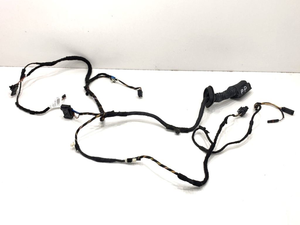 [STARK-906562] Instalación eléctrica puerta delantera derecha BMW 2 Active Tourer (F45)