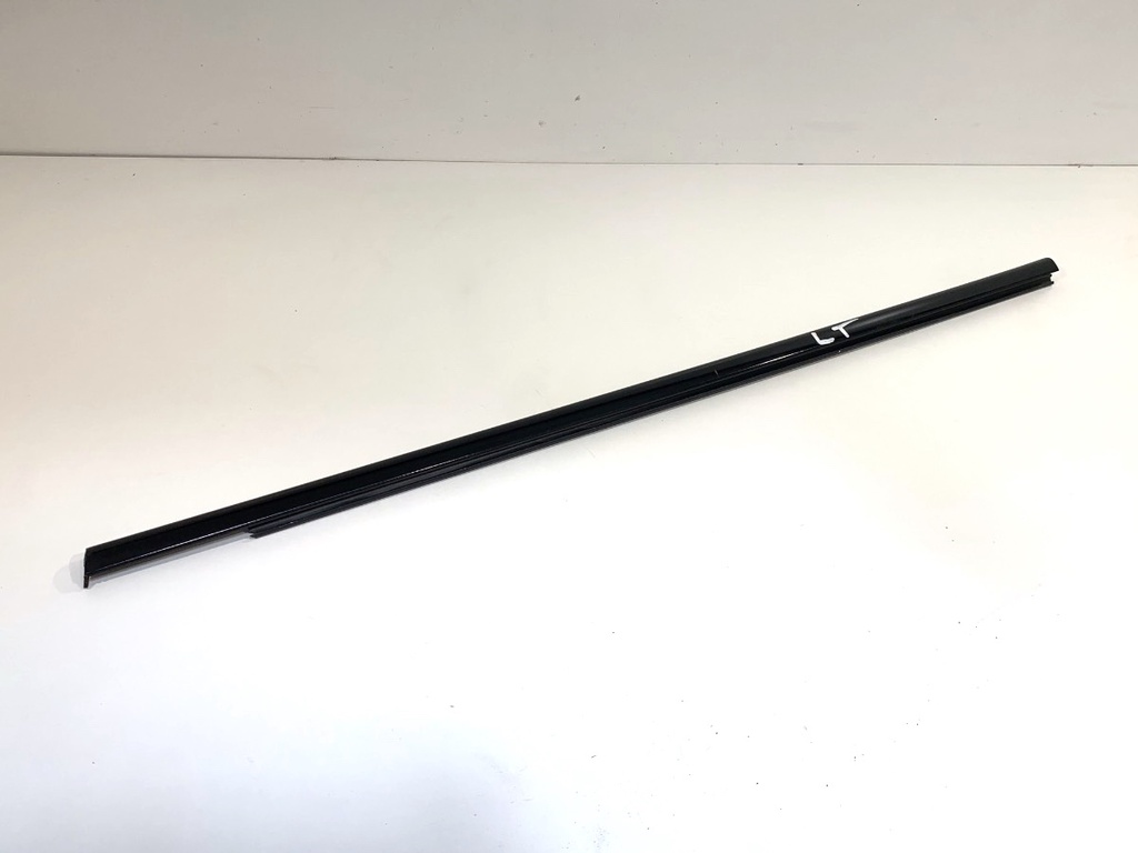 [STARK-908255] Junquillo de puerta trasero izquierdo Renault Captur I