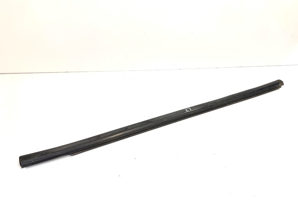 [STARK-910767] Moldura puerta delantera izquierda Ford Ranger (TKE)