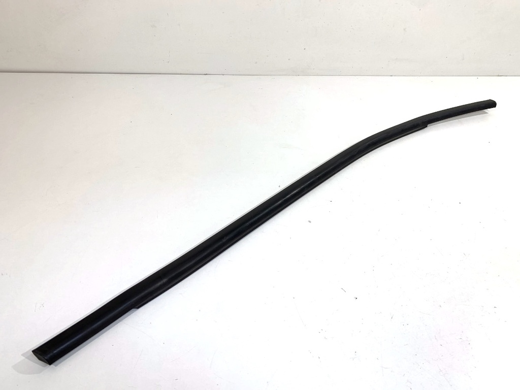 [STARK-917023] Moldura exterior de puerta trasera derecha Renault Clio IV