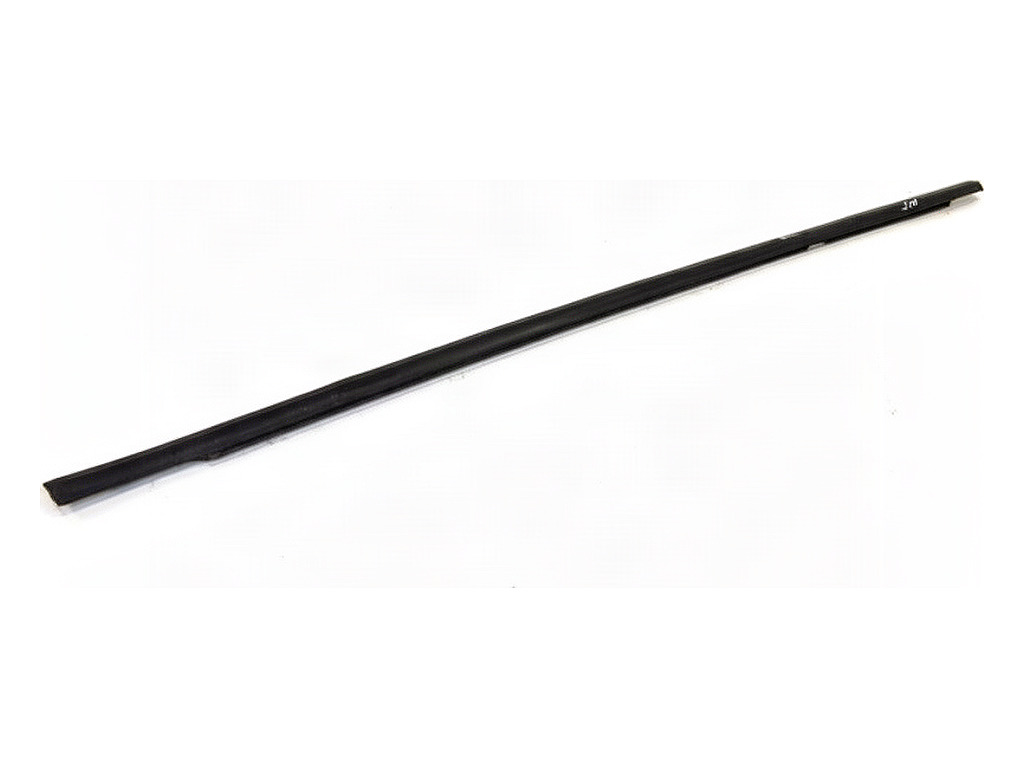 [STARK-934735] Moldura de puerta trasera derecha VW Golf VII Variant