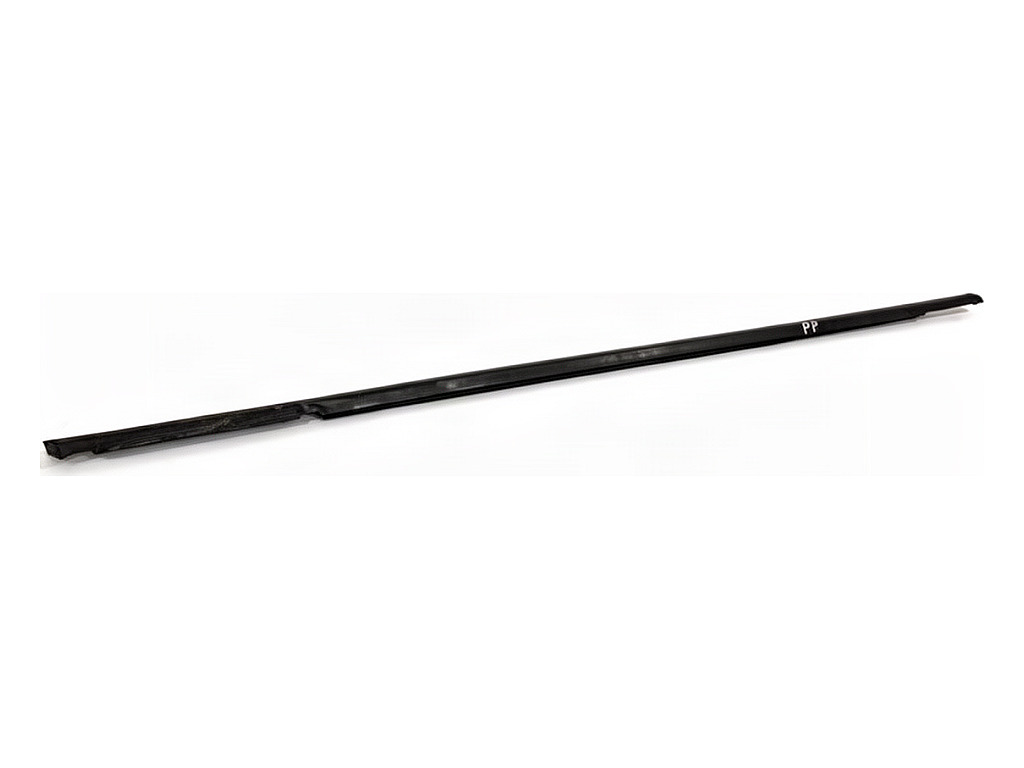 [STARK-936148] Moldura vierteaguas puerta delantera derecha Skoda Octavia III