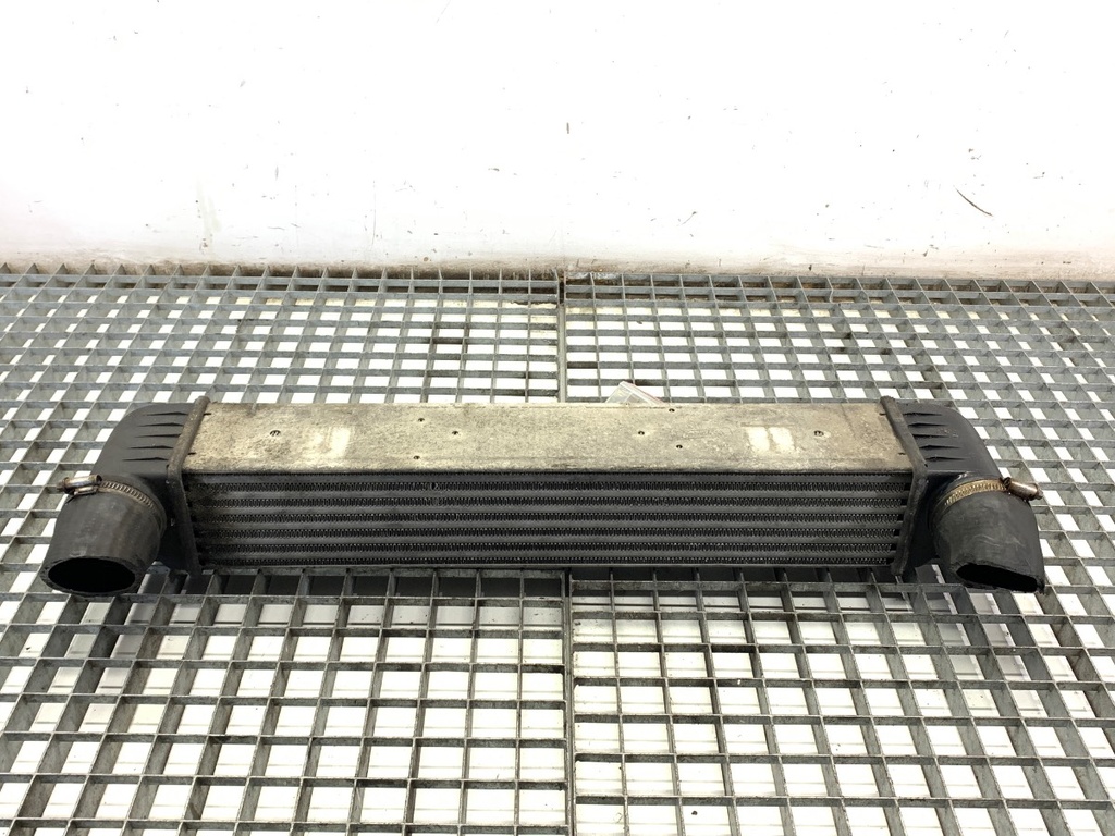 [STARK-952804] Intercooler BMW 5 Touring (E39)