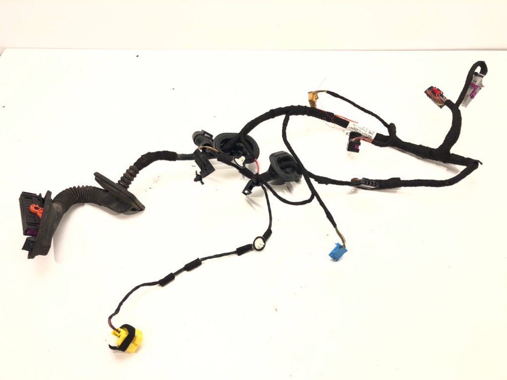 [STARK-551356] Instalación eléctrica puerta delantera izquierda VW Golf VI Variant