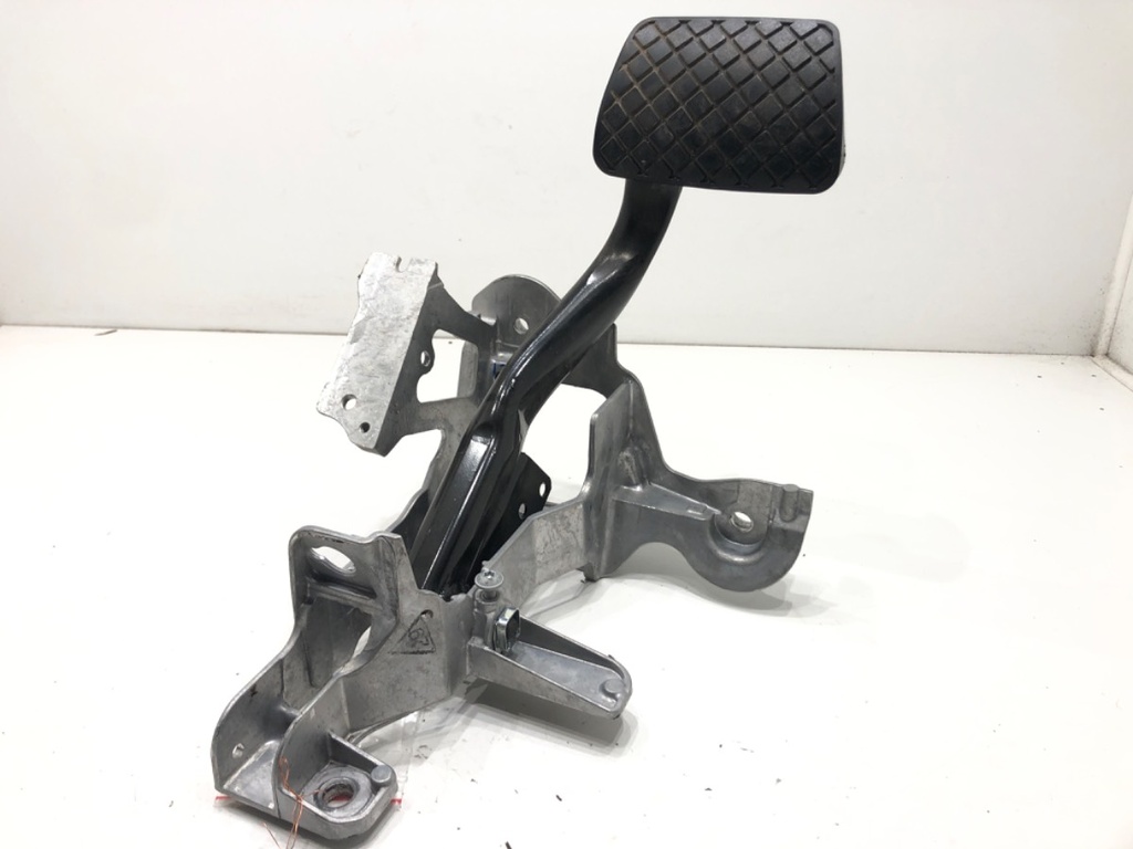 [STARK-682550] Pedal de freno Audi Q7