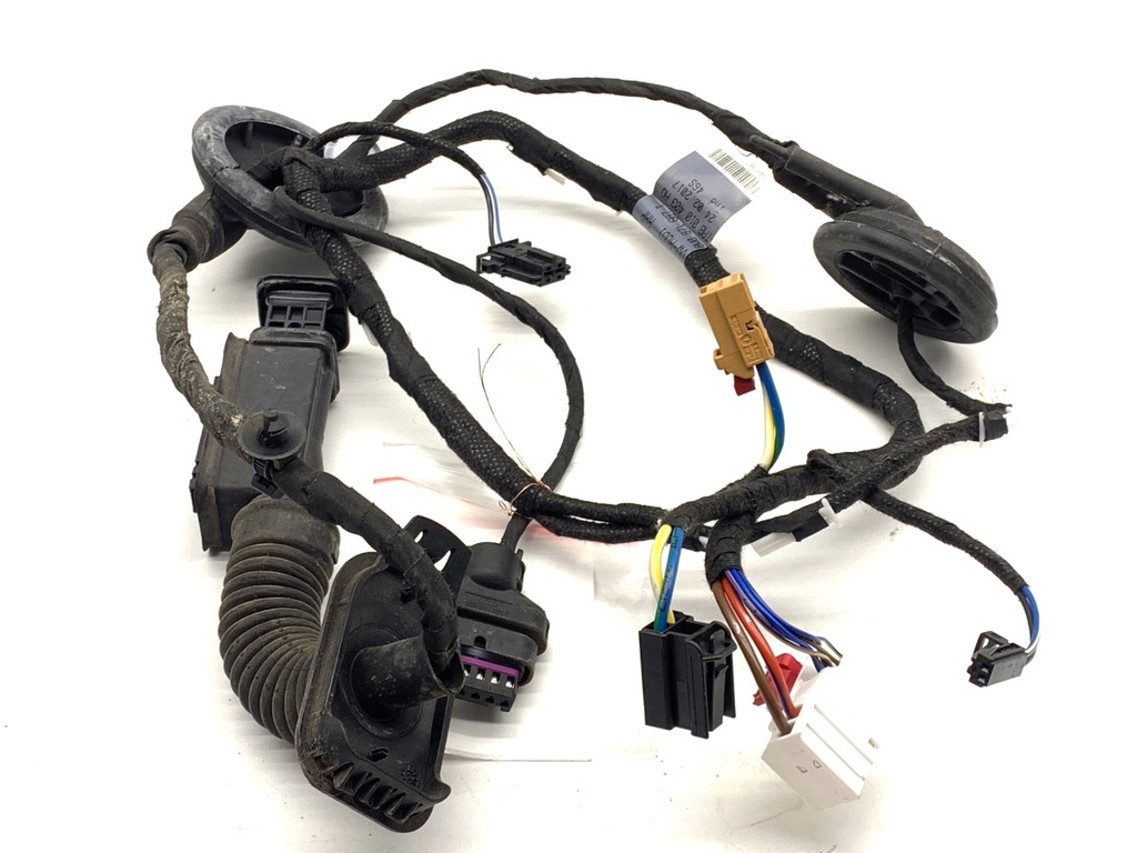 [STARK-873356] Instalación eléctrica puerta trasera derecha Audi A4 Allroad B9