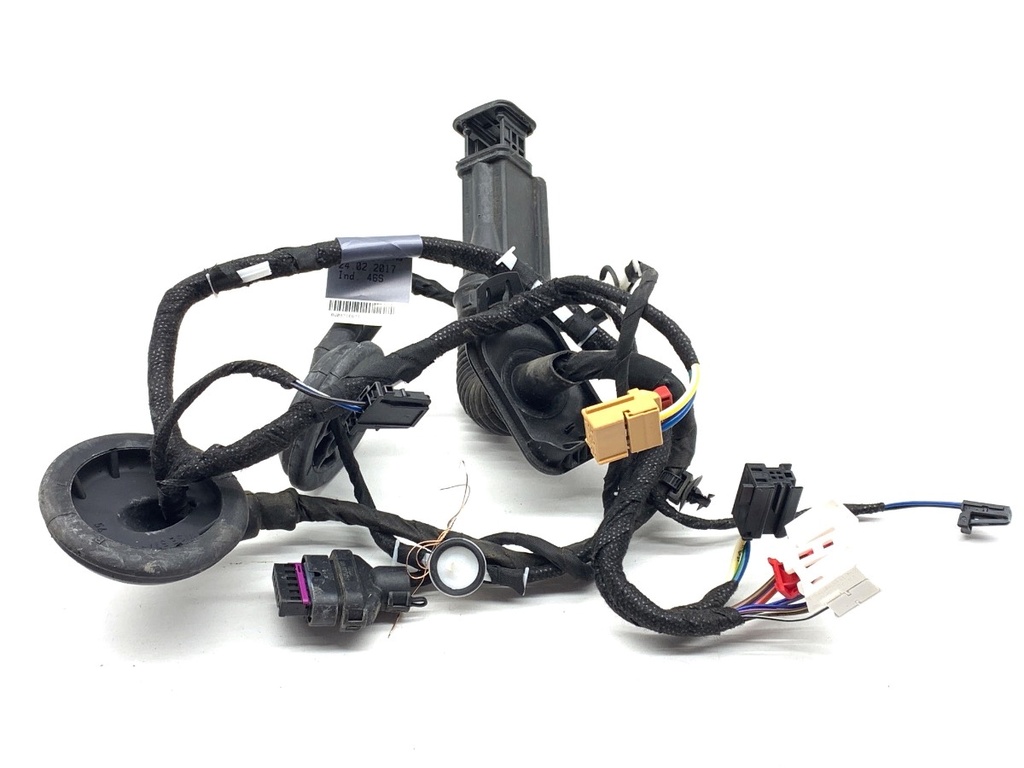 [STARK-873357] Instalación eléctrica puerta trasera izquierda Audi A4 Allroad B9
