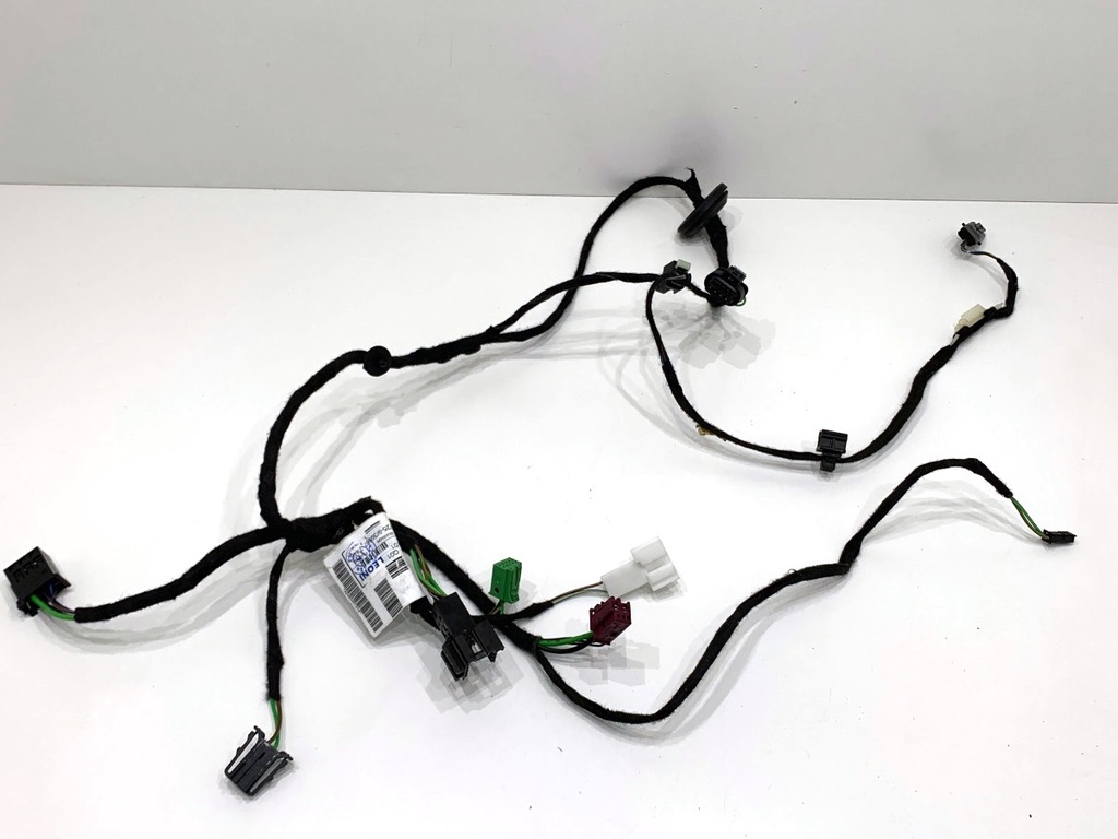 [STARK-874069] Instalación eléctrica puerta delantera derecha Mercedes-Benz GLA (X156)