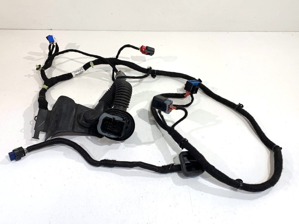 [STARK-876289] Instalación eléctrica puerta delantera izquierda Jeep Cherokee