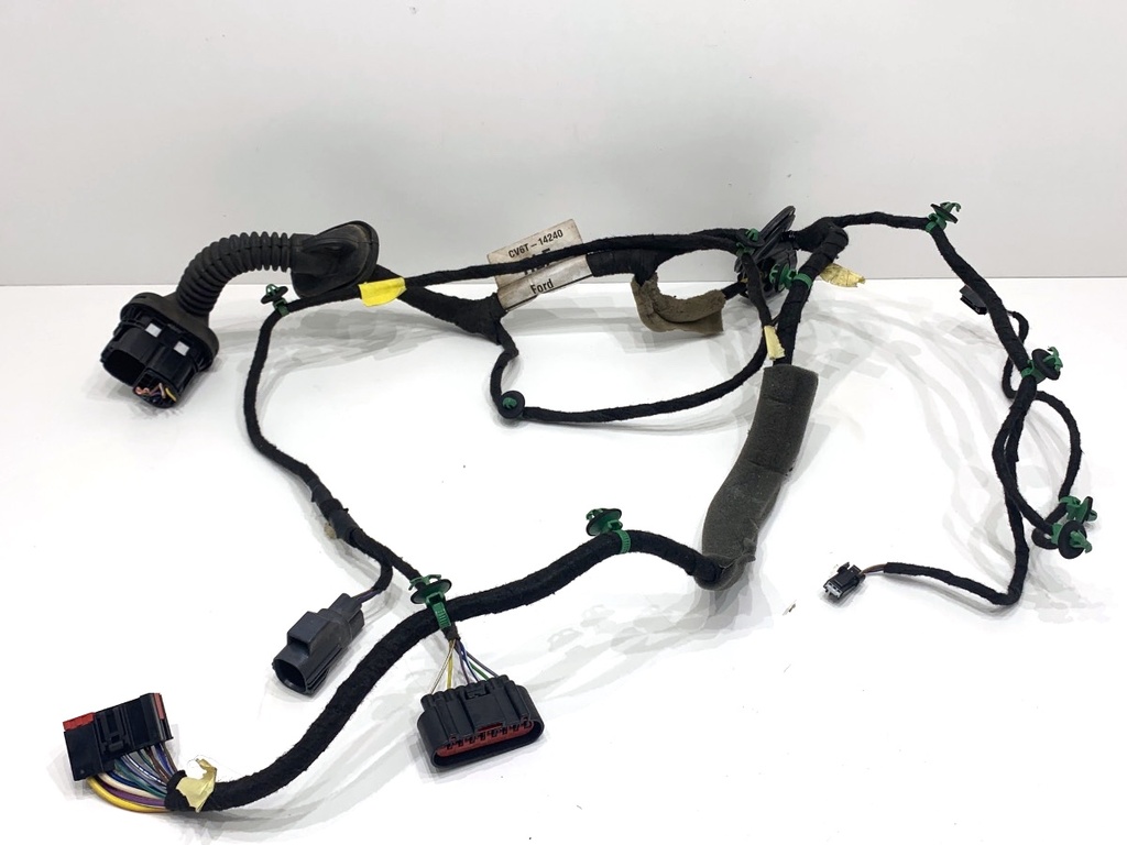 [STARK-876855] Instalación eléctrica puerta trasera derecha Ford Kuga II