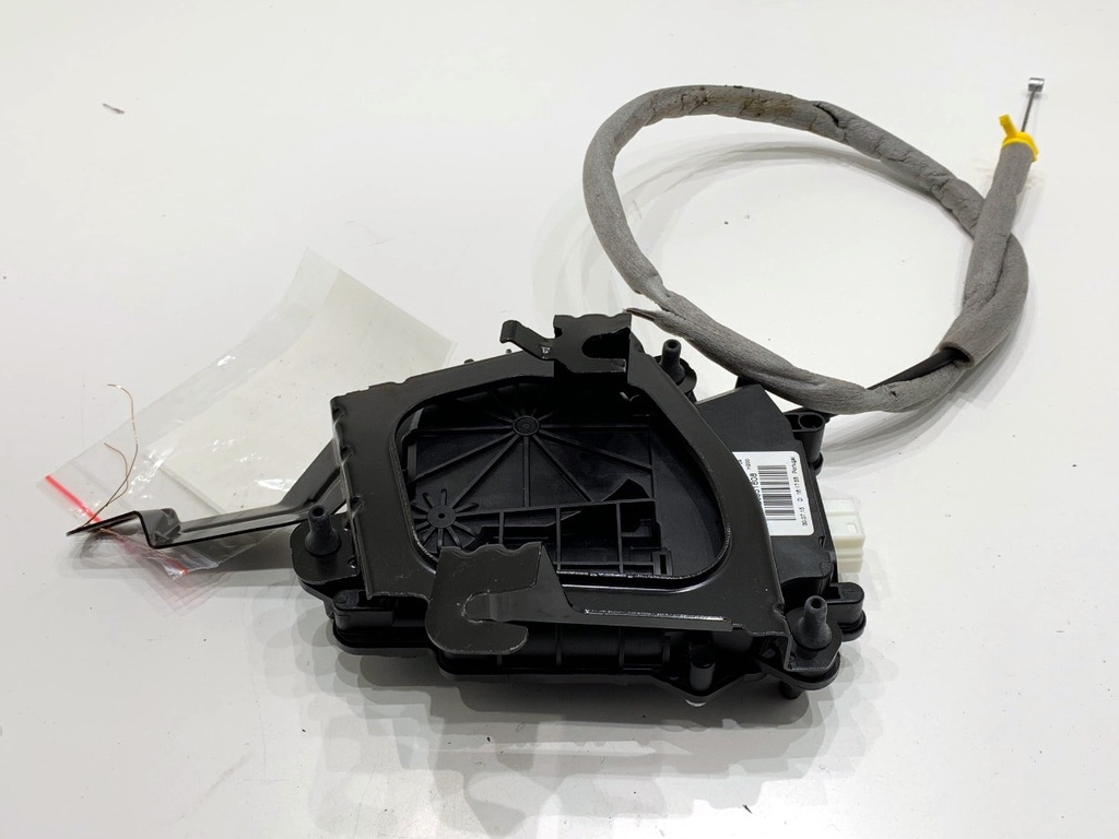 [STARK-877288] Actuador cierre suave portón BMW Serie 3 GT (F34)