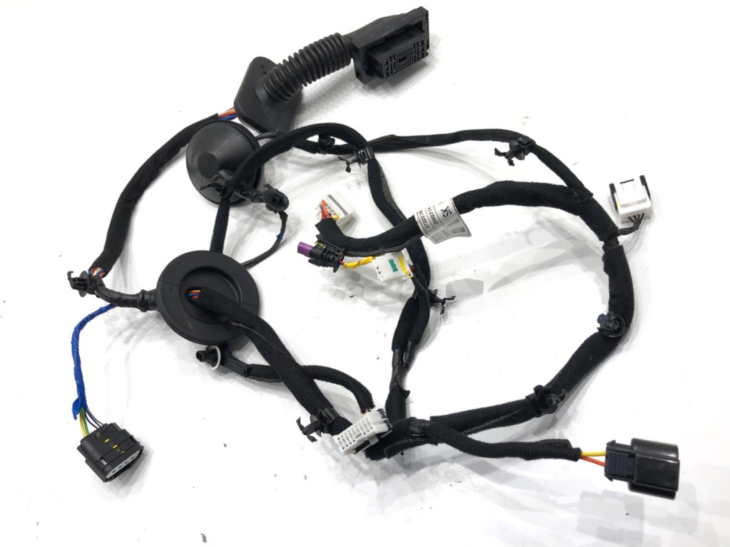 [STARK-877509] Instalación eléctrica puerta delantera derecha Kia Ceed (CD)