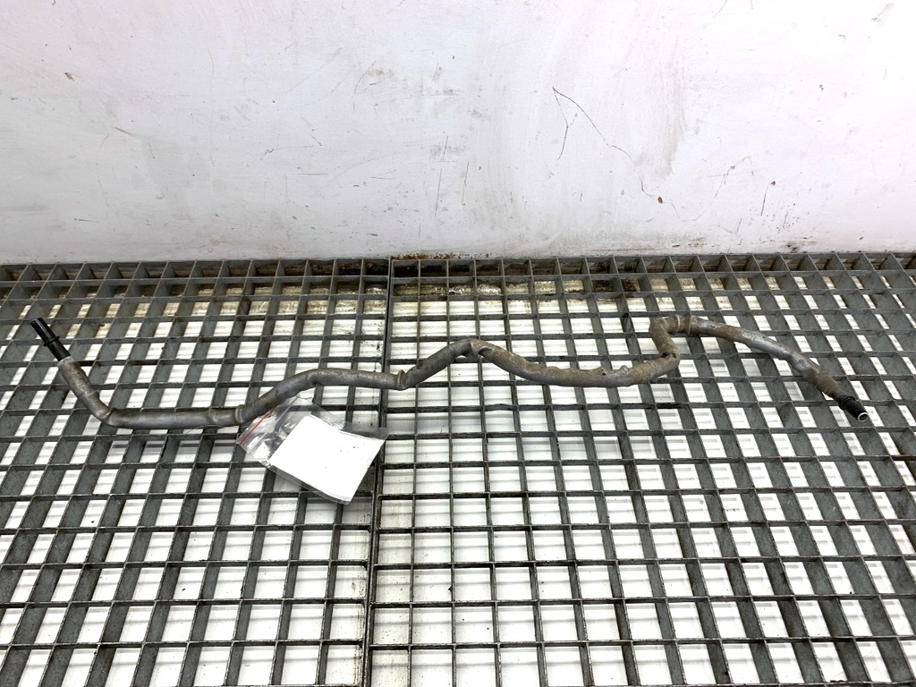 [STARK-881129] Tubería de combustible BMW X1 (F48)