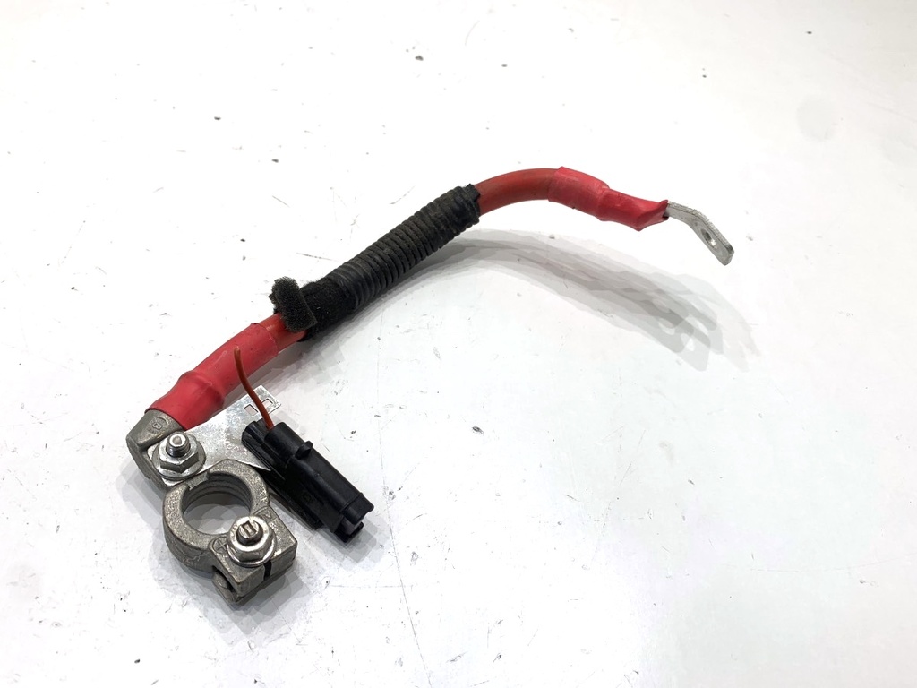 [STARK-901818] Borne positivo de batería Ford Transit V363