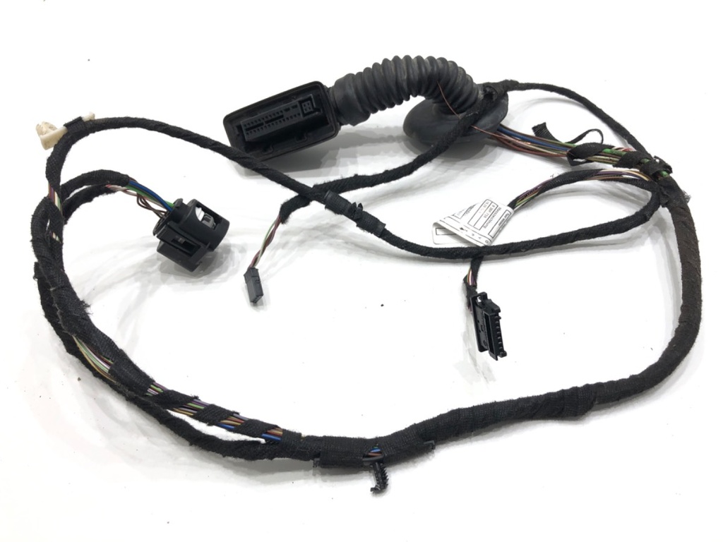 [STARK-902226] Instalación eléctrica puerta trasera izquierda BMW Serie 3 (F30, F80)