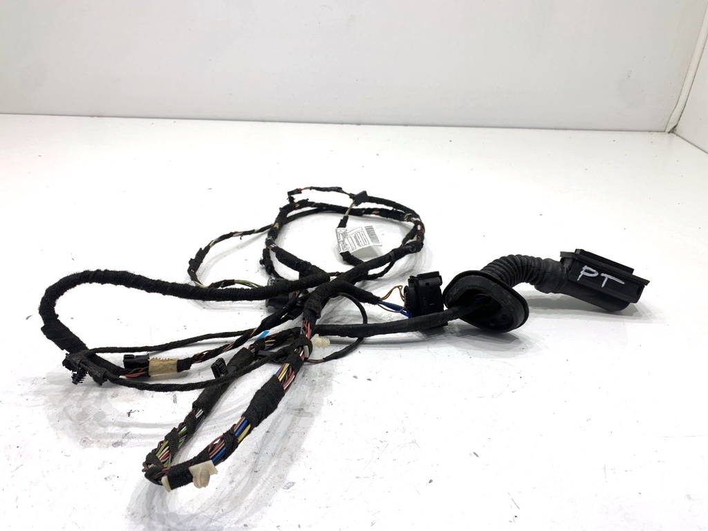 [STARK-906563] Instalación eléctrica de puerta trasera derecha BMW 2 Active Tourer (F45)