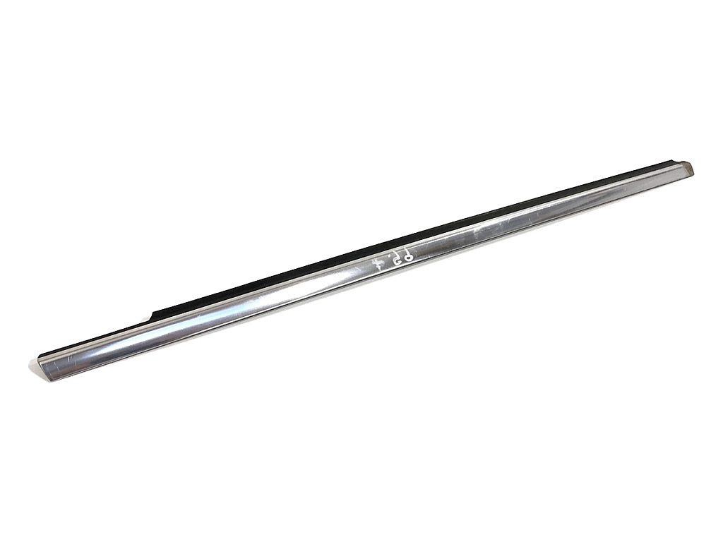 [STARK-916035] Moldura de puerta delantera derecha Mercedes-Benz Clase E (W212)