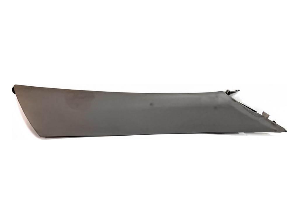 [STARK-926250] Moldura de pilar derecho Alfa Romeo Giulia (952_)