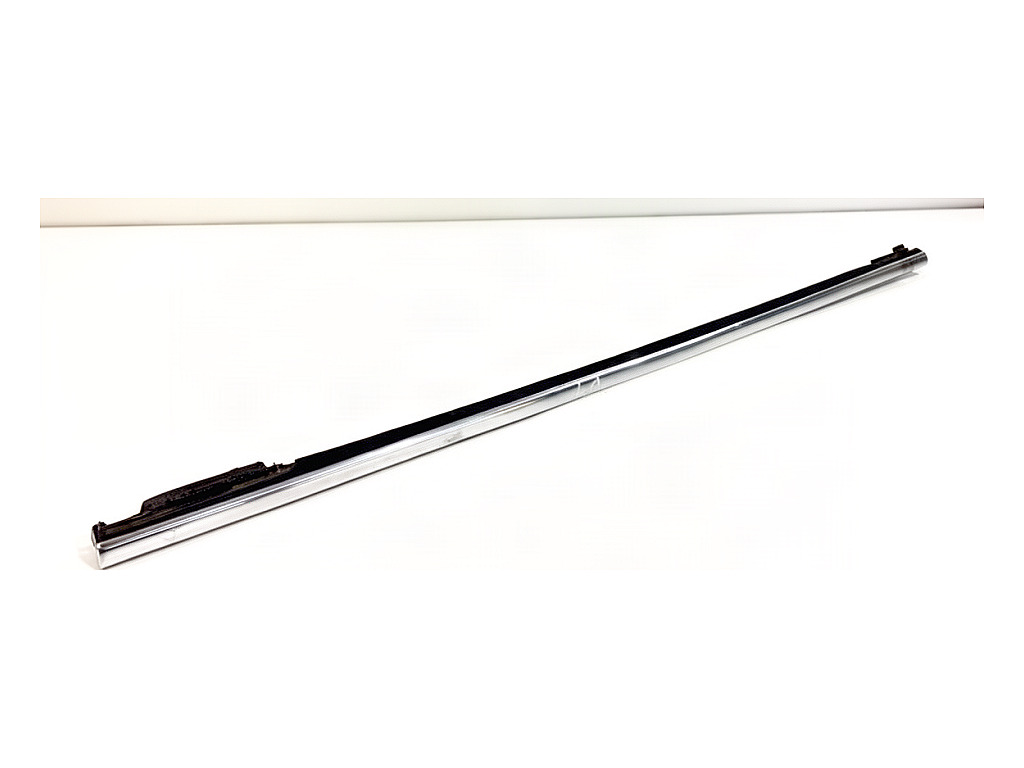 [STARK-940267] Moldura de puerta trasera derecha Ford Kuga I