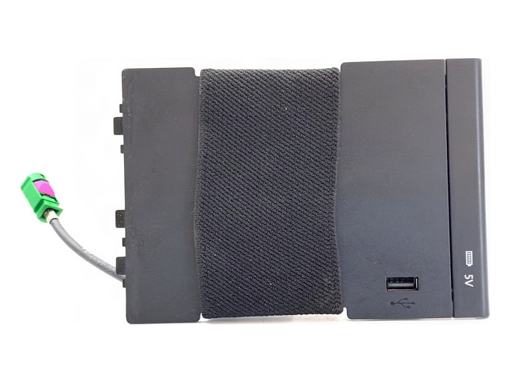 [STARK-948507] Toma USB VW Golf VII
