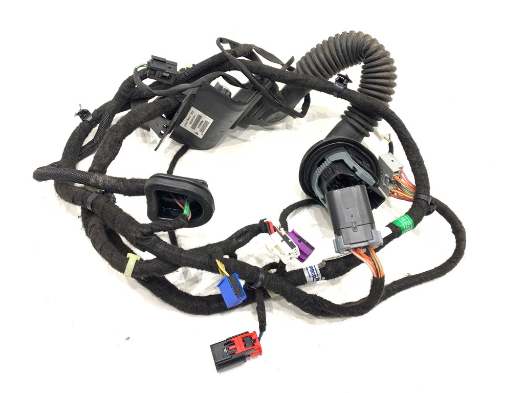 [STARK-788996] Instalación eléctrica puerta delantera izquierda Jeep Cherokee