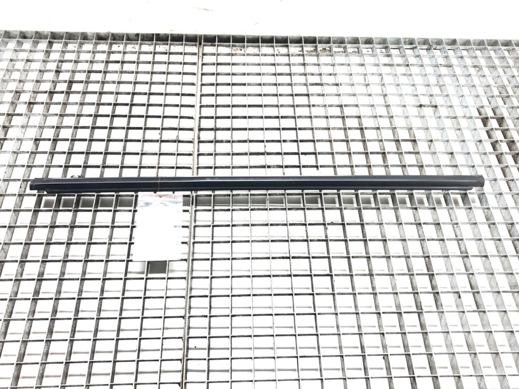 [STARK-483091] Moldura de puerta delantera izquierda para Subaru Legacy IV