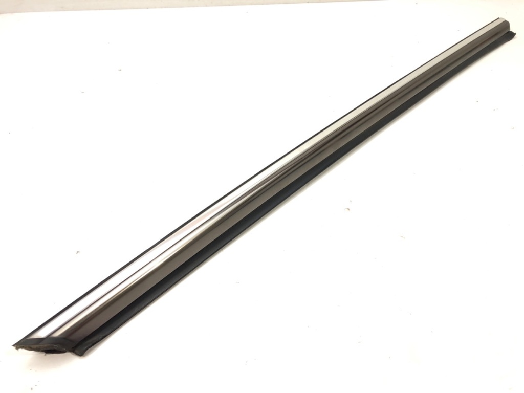 [STARK-489558] Moldura de puerta trasera izquierda para Mercedes-Benz Clase S Coupe