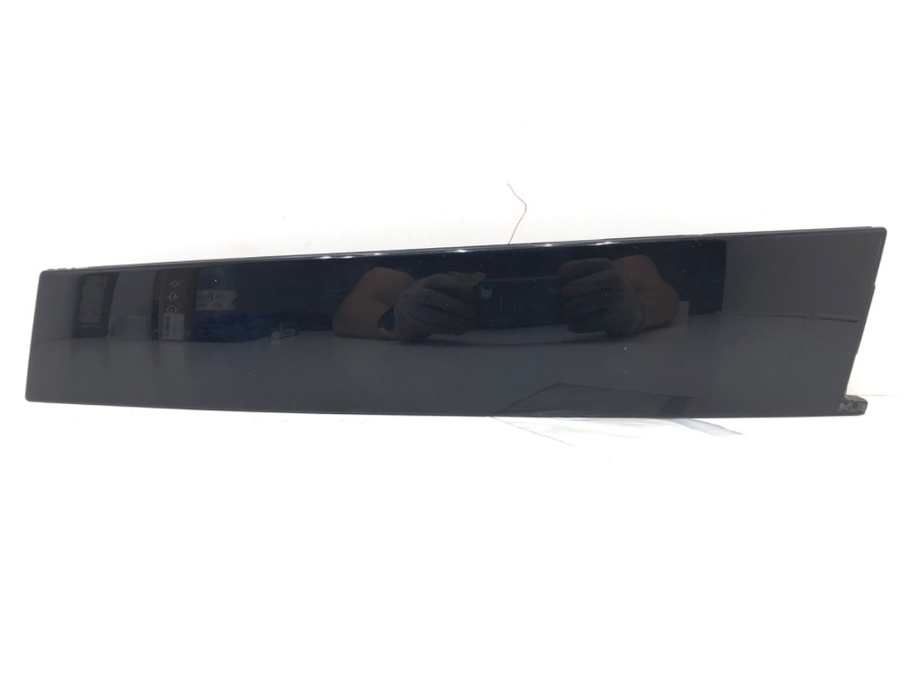 [STARK-579225] Moldura de pilar derecha Opel Grandland