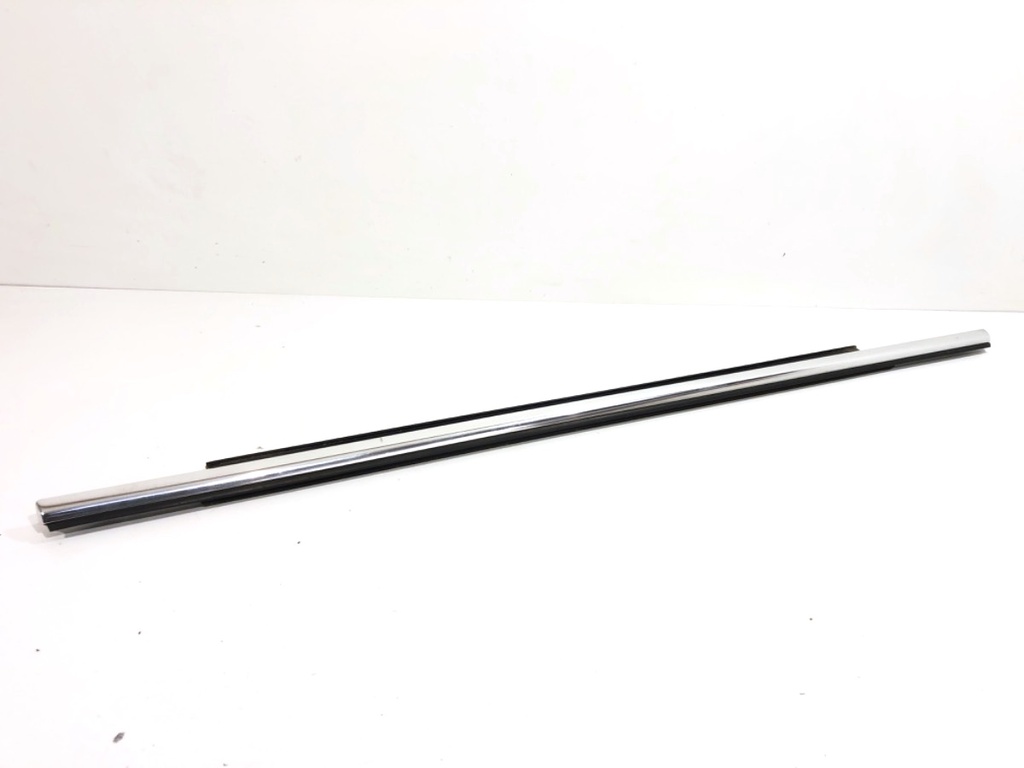 [STARK-780058] Moldura de puerta trasera derecha Audi A6 C7