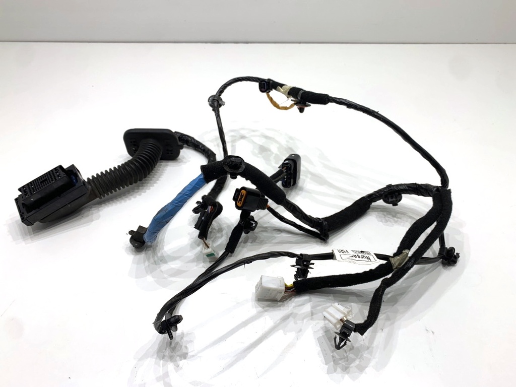 [STARK-861484] Instalación eléctrica puerta delantera derecha Hyundai i20 III