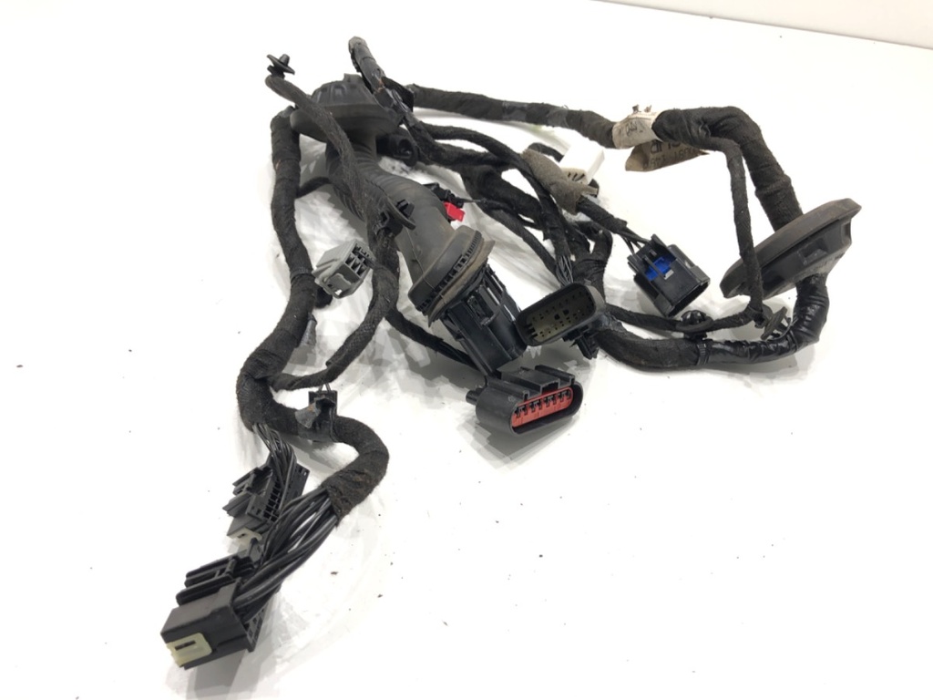[STARK-811808] Instalación eléctrica de puerta delantera derecha Ford Mondeo V