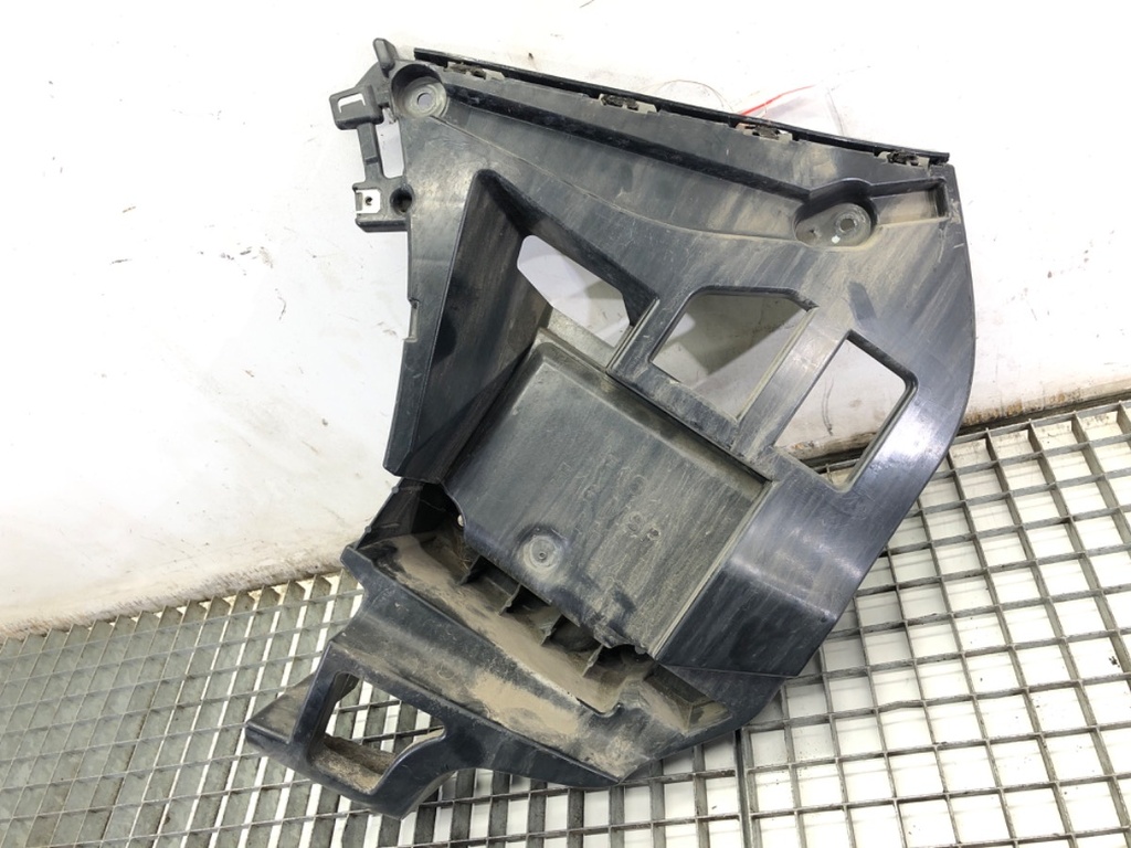[STARK-825955] Guía de parachoques trasero izquierdo BMW X6 (F16, F86)