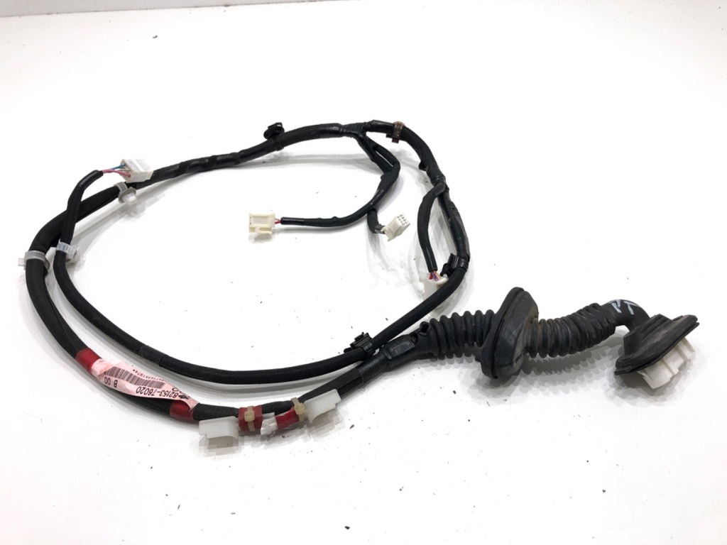 [STARK-828633] Instalación eléctrica de puerta trasera derecha Lexus CT (ZWA10_)