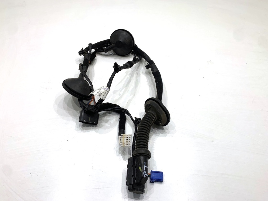 [STARK-831408] Instalación eléctrica de puerta trasera derecha Kia Sportage IV (QL, QLE)