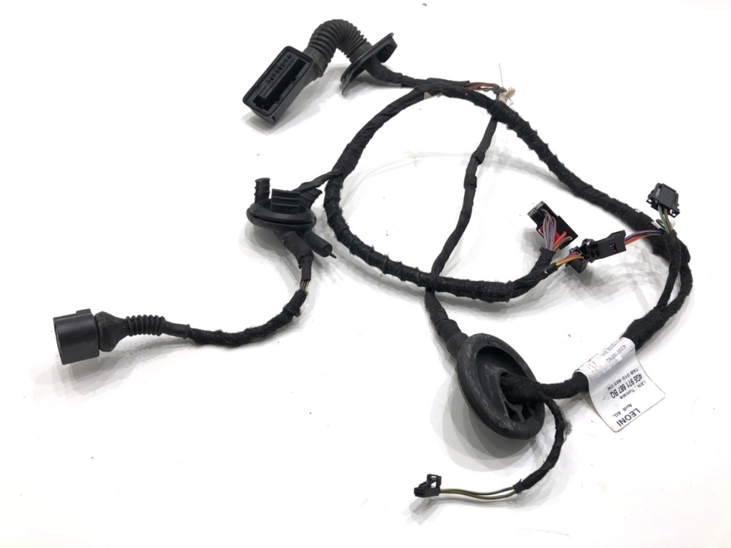 [STARK-852673] Instalación eléctrica puerta trasera izquierda Audi A6 C7 Avant