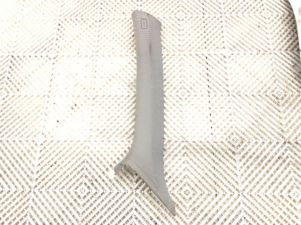 [STARK-857583] Moldura de pilar izquierdo Audi Q5 (8RB)