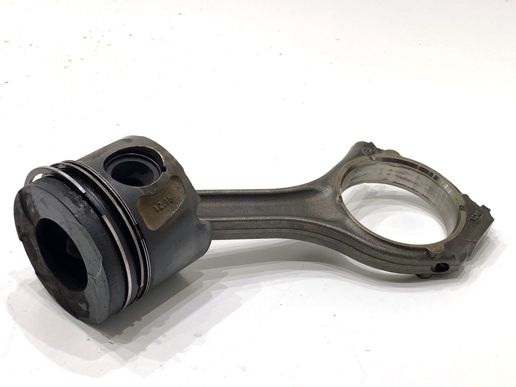 [STARK-892420] Pistón con biela Jeep Grand Cherokee IV (WK, WK2) 3.0 CRD V6 4x4 2011-2022